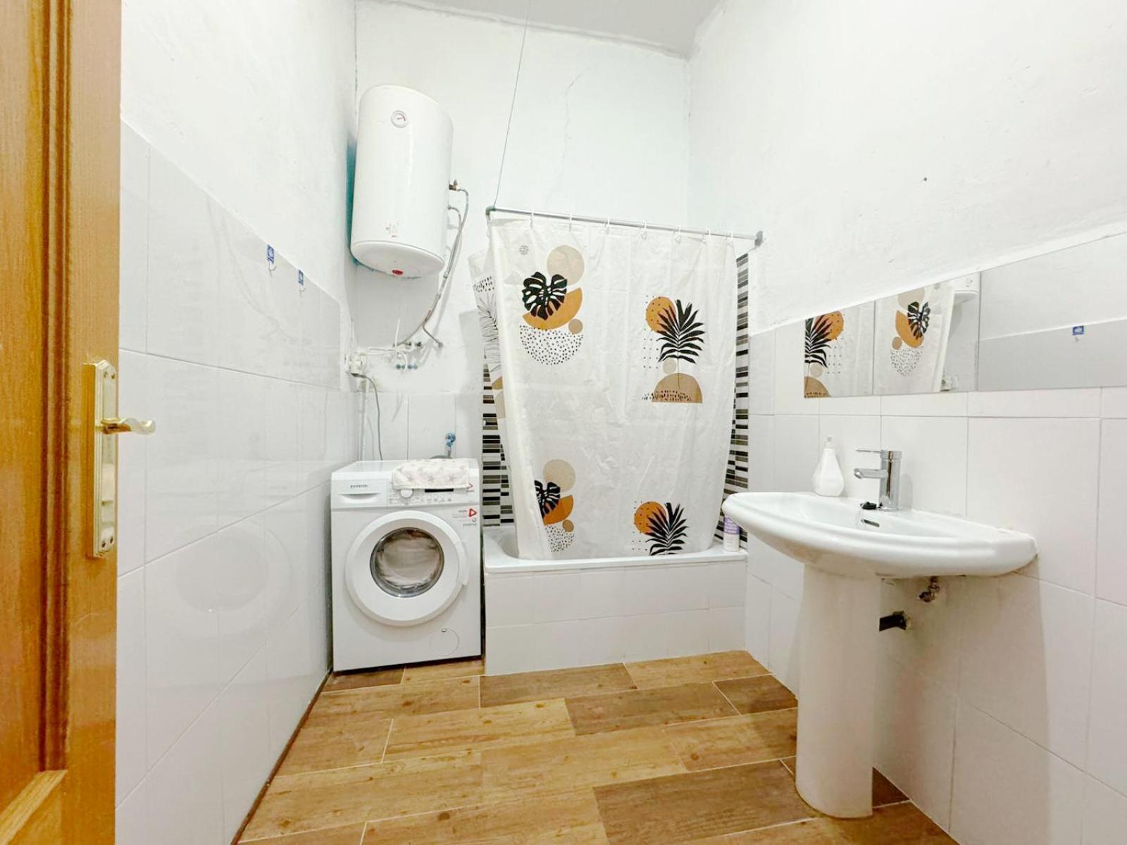 Ferienwohnung Habitacion Priavada En Piso Compartido Atocha Madrid Exterior foto